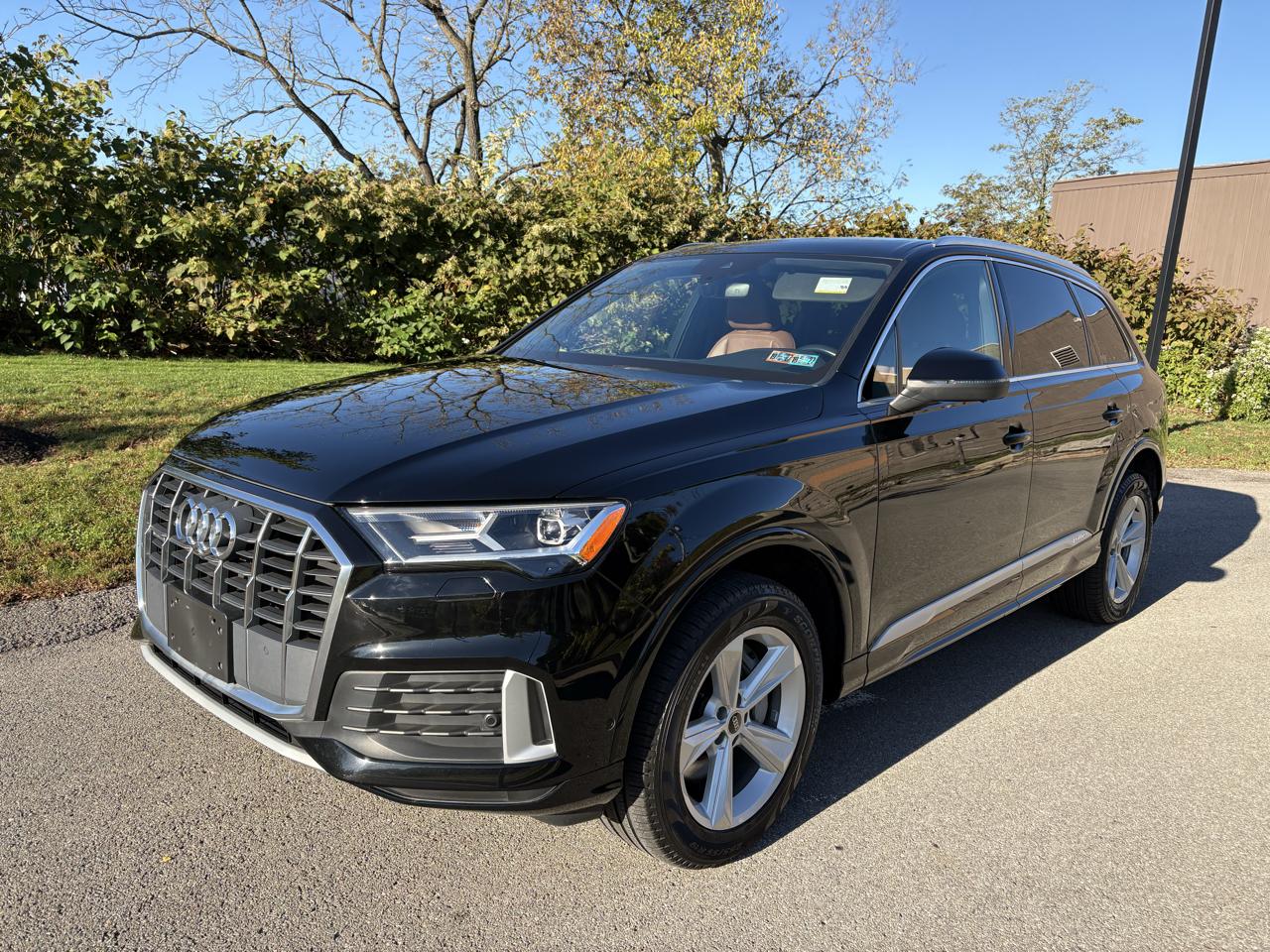 2021 Audi Q7 photo 3 of 53