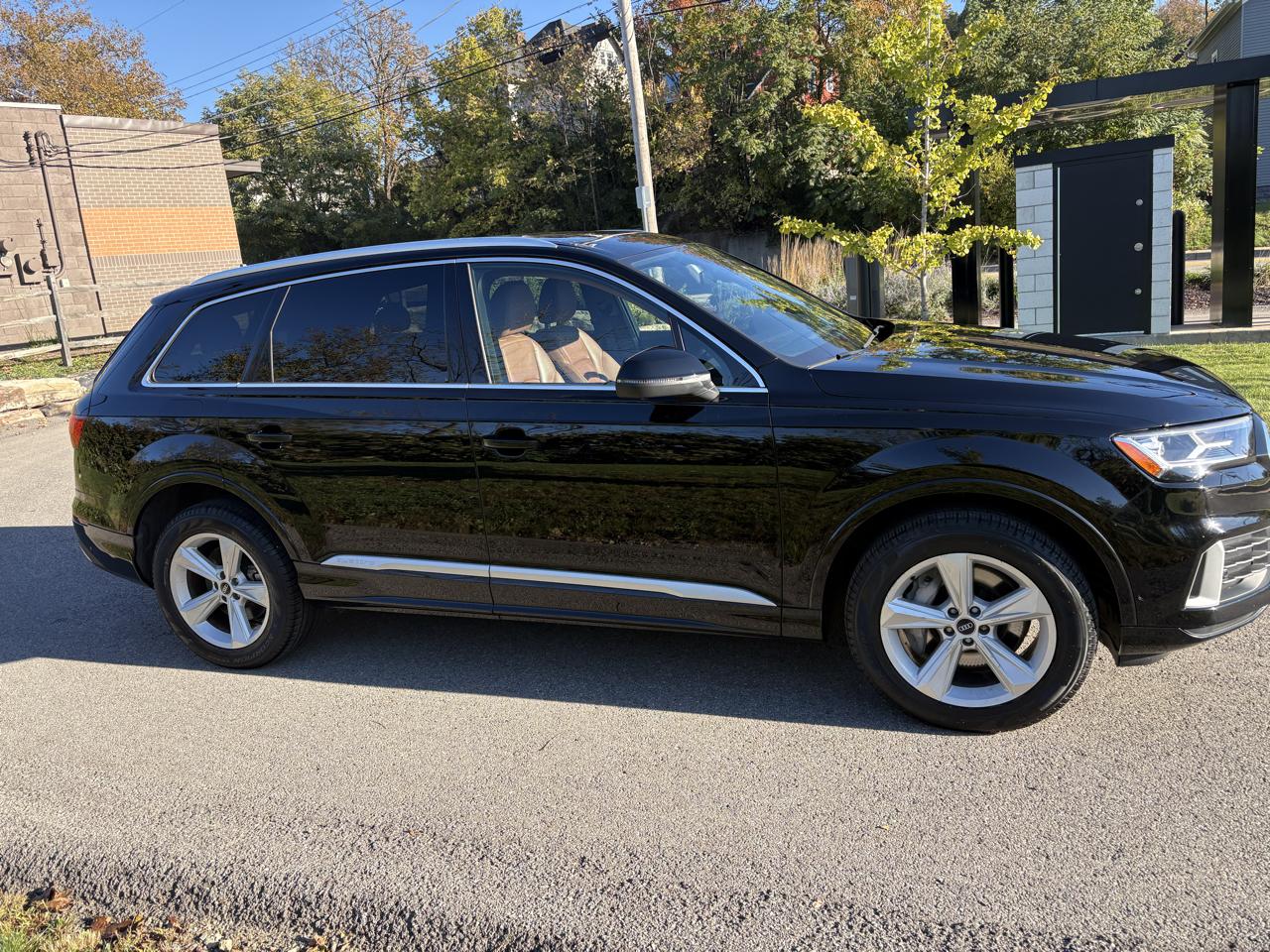 2021 Audi Q7 photo 10 of 53
