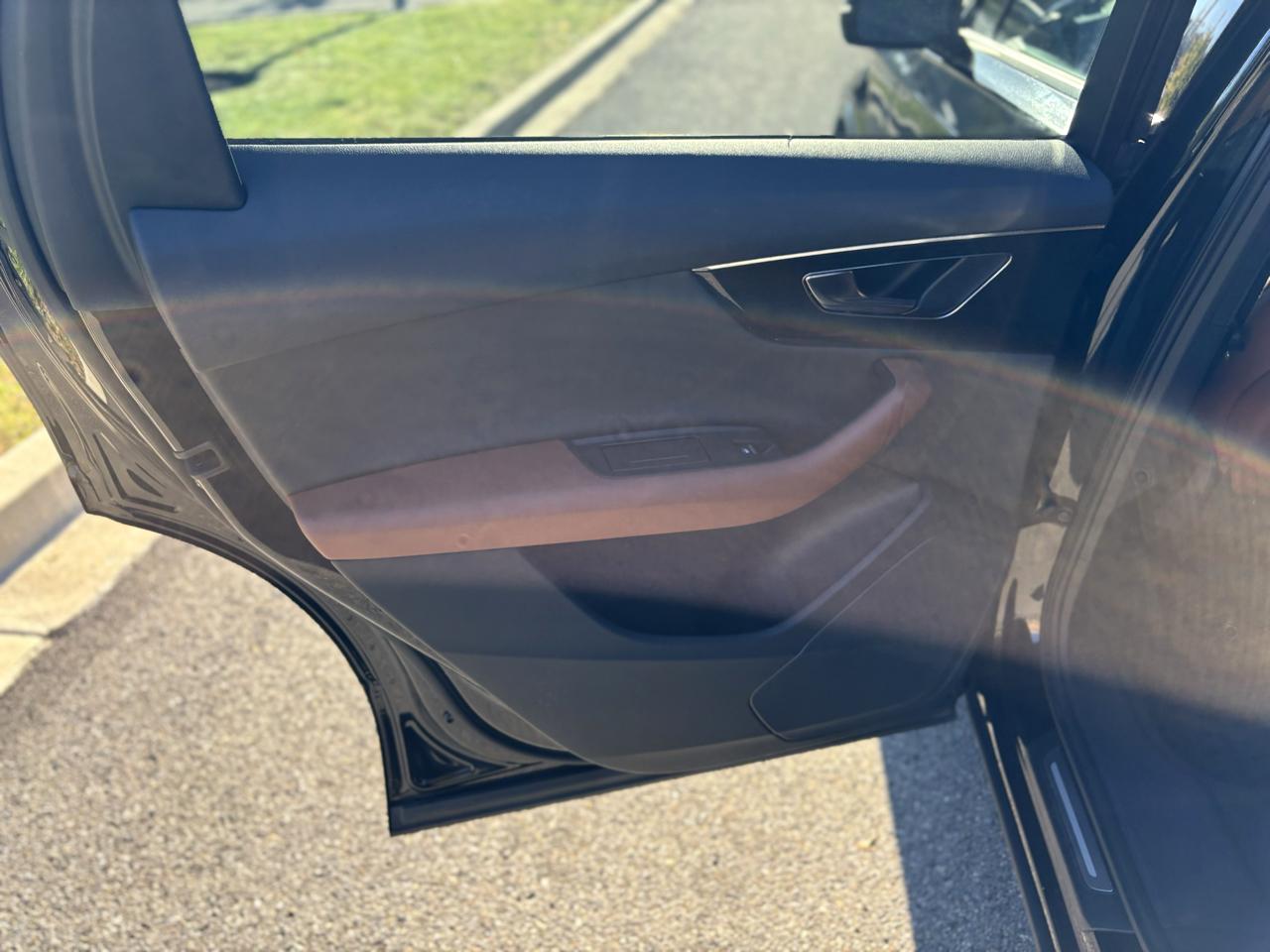 2021 Audi Q7 photo 17 of 53