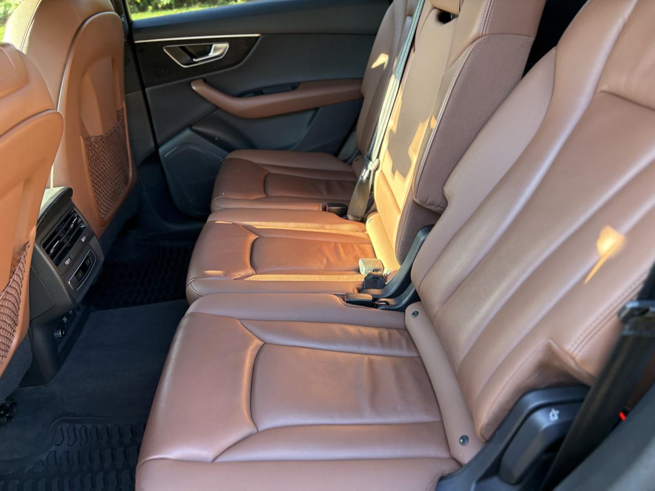 2021 Audi Q7 photo 18 of 53