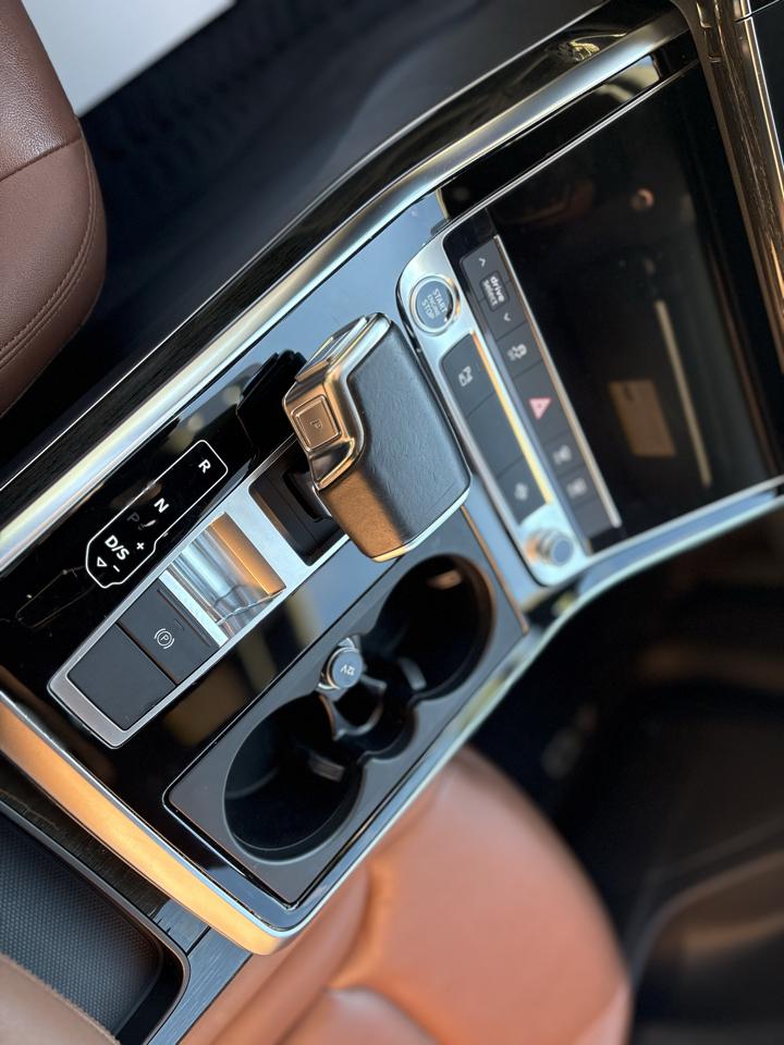 2021 Audi Q7 photo 41 of 53