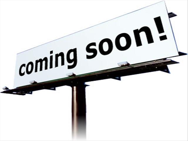 2011 RAM 1500 4WD Crew Cab 140.5" Laramie