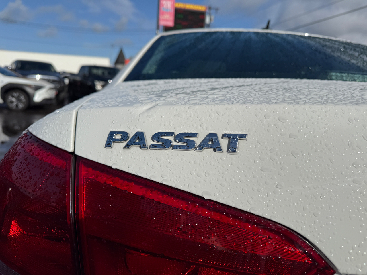 Volkswagen Passat 2.5L S W/Appearance 2014