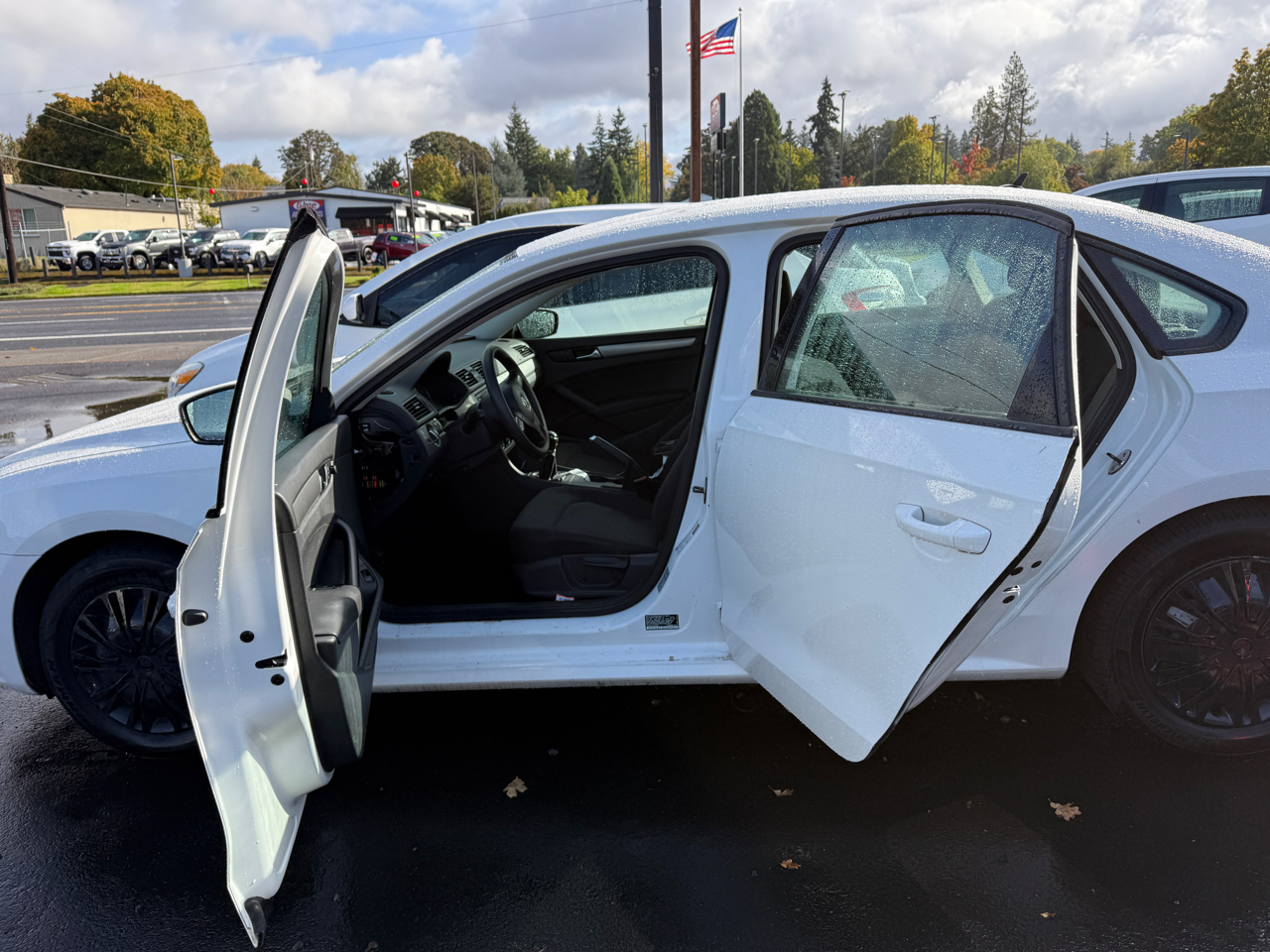 Volkswagen Passat 2.5L S W/Appearance 2014