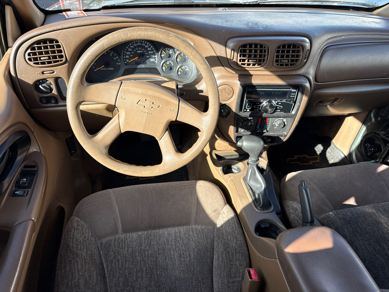 Chevrolet TrailBlazer LS 2WD 2003