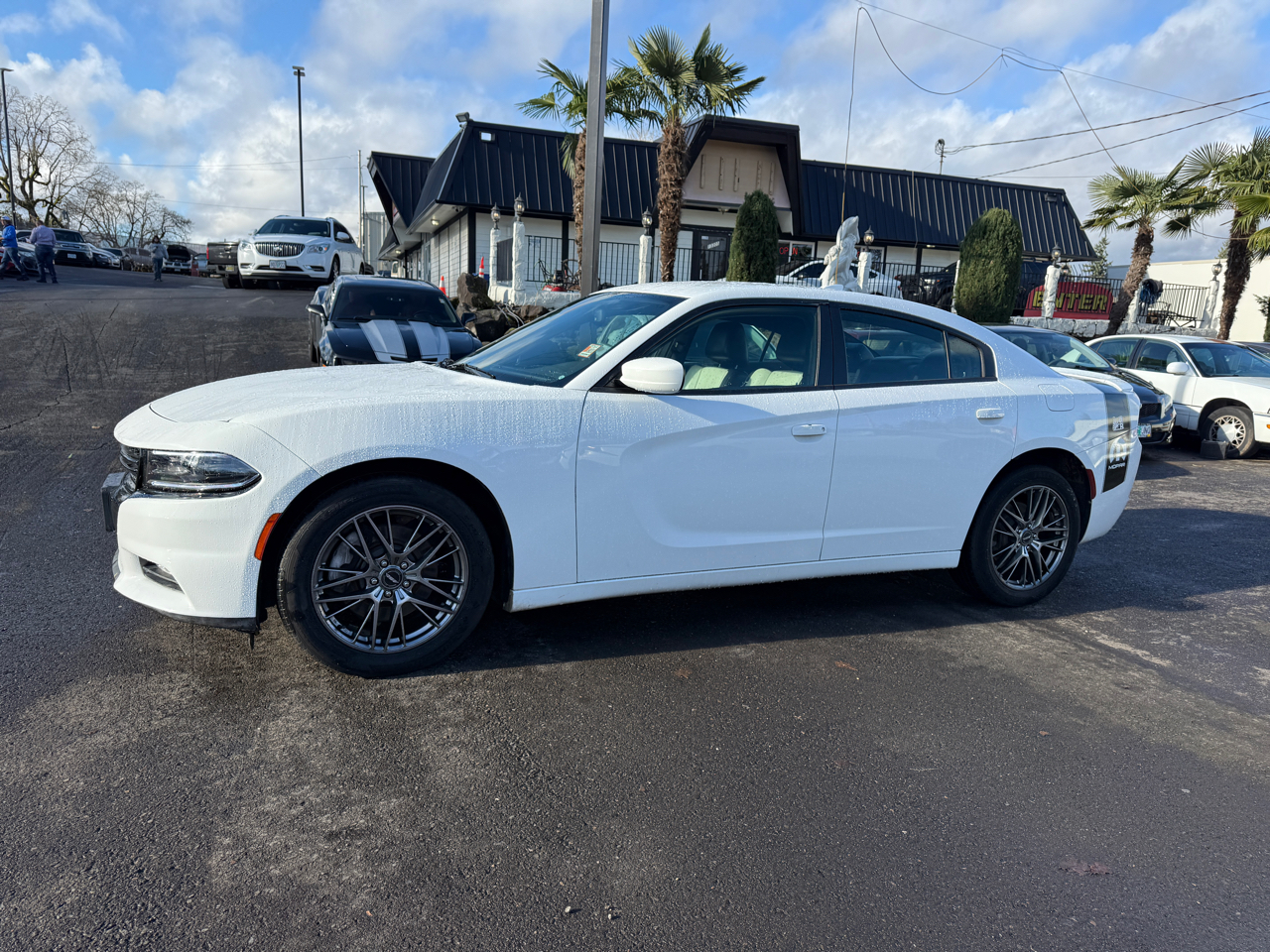 2017 Dodge Charger SXT's photo