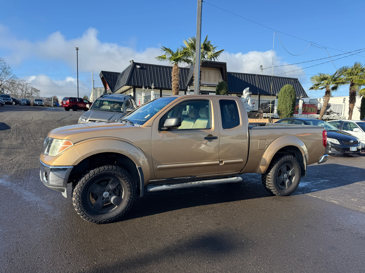 2005 Nissan Frontier LE's photo