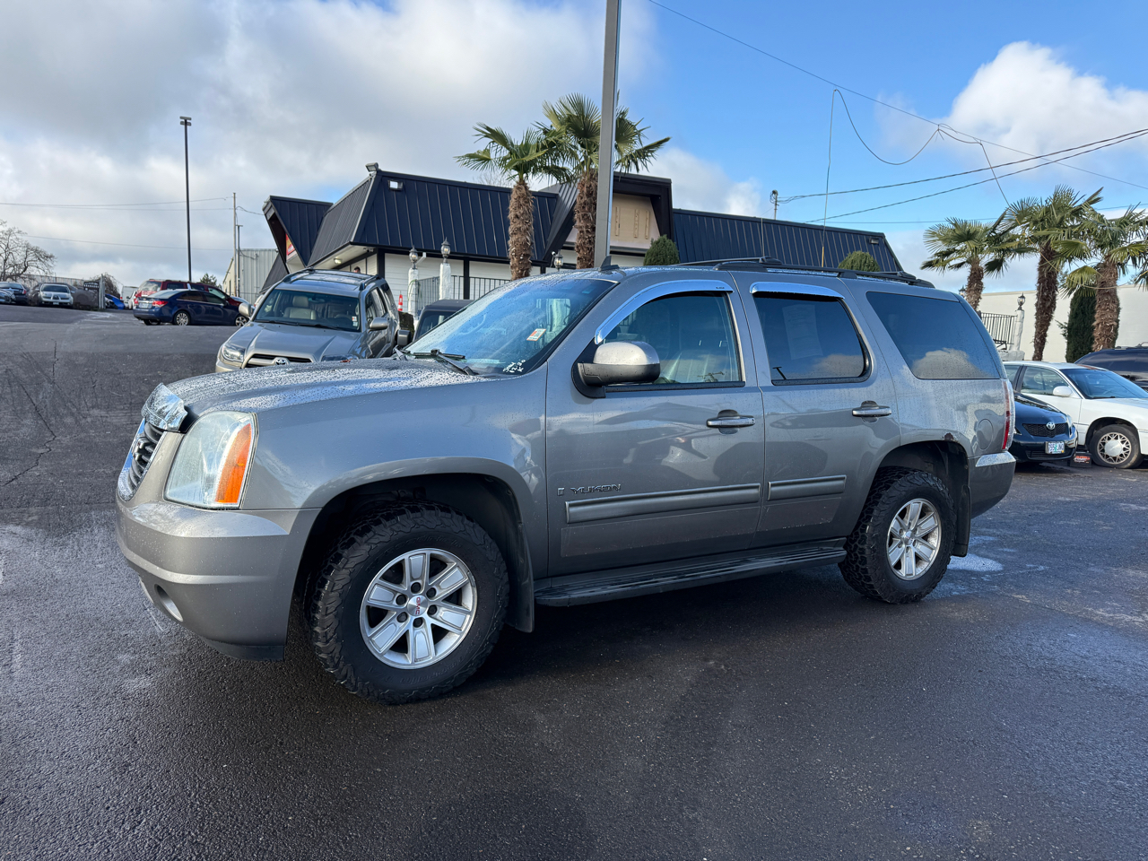 2009 GMC Yukon SLT1's photo