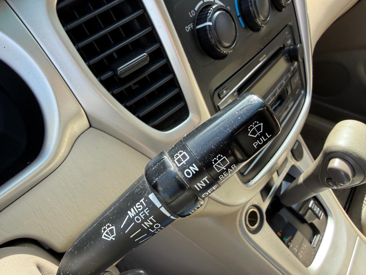 Toyota Highlander Limited V6 4WD 2004