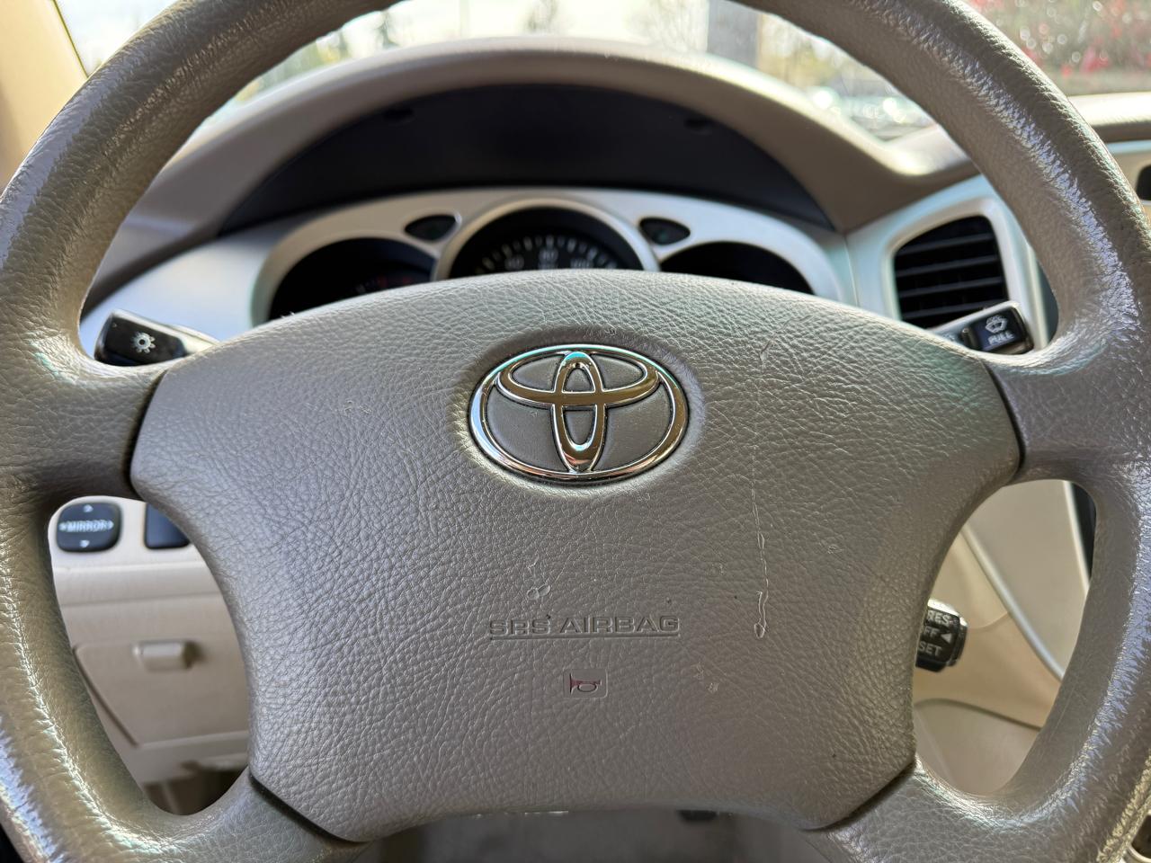 Toyota Highlander Limited V6 4WD 2004