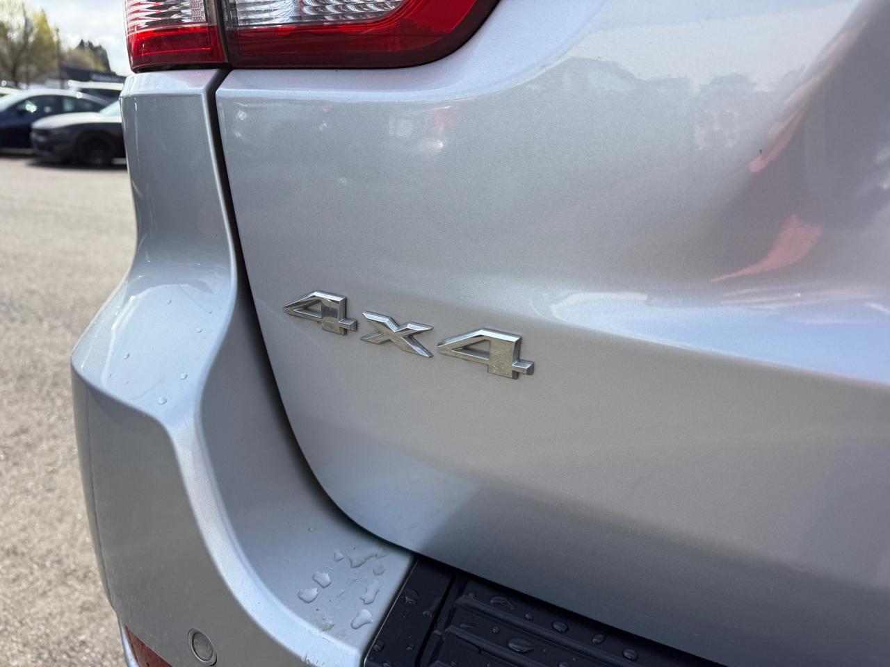 Jeep Grand Cherokee Laredo 4WD 2012