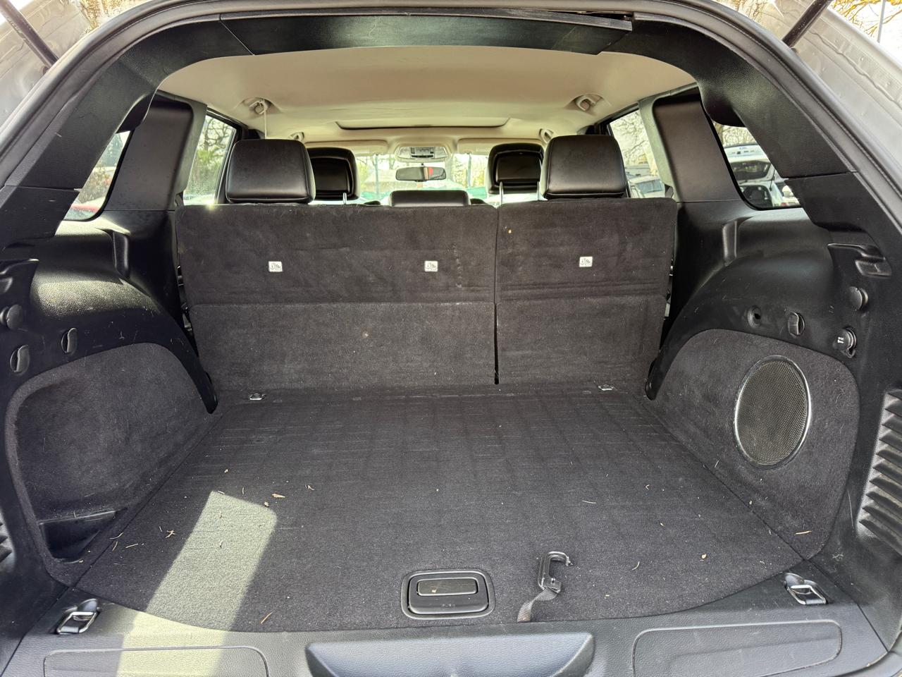 Jeep Grand Cherokee Laredo 4WD 2012