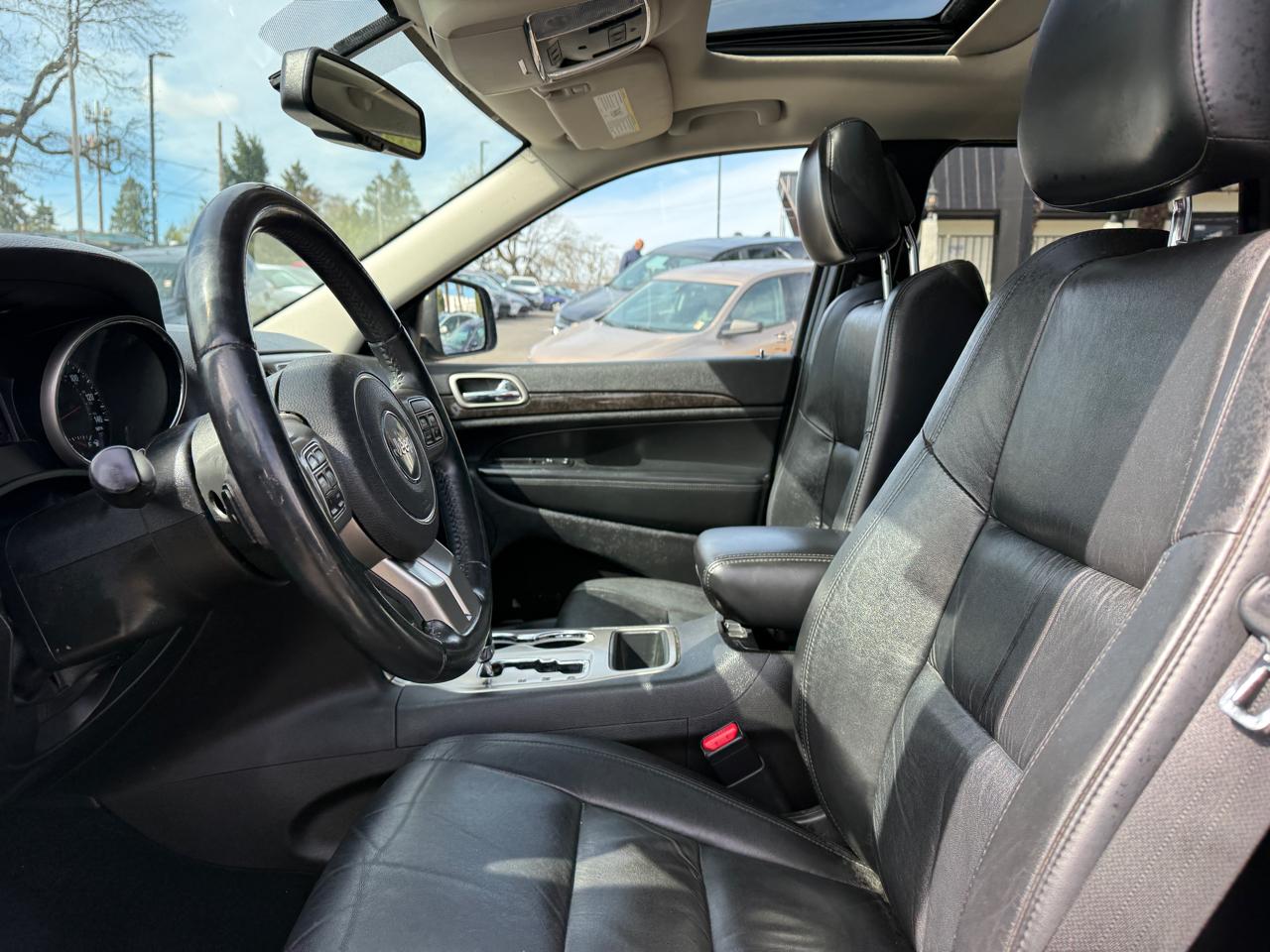 Jeep Grand Cherokee Laredo 4WD 2012