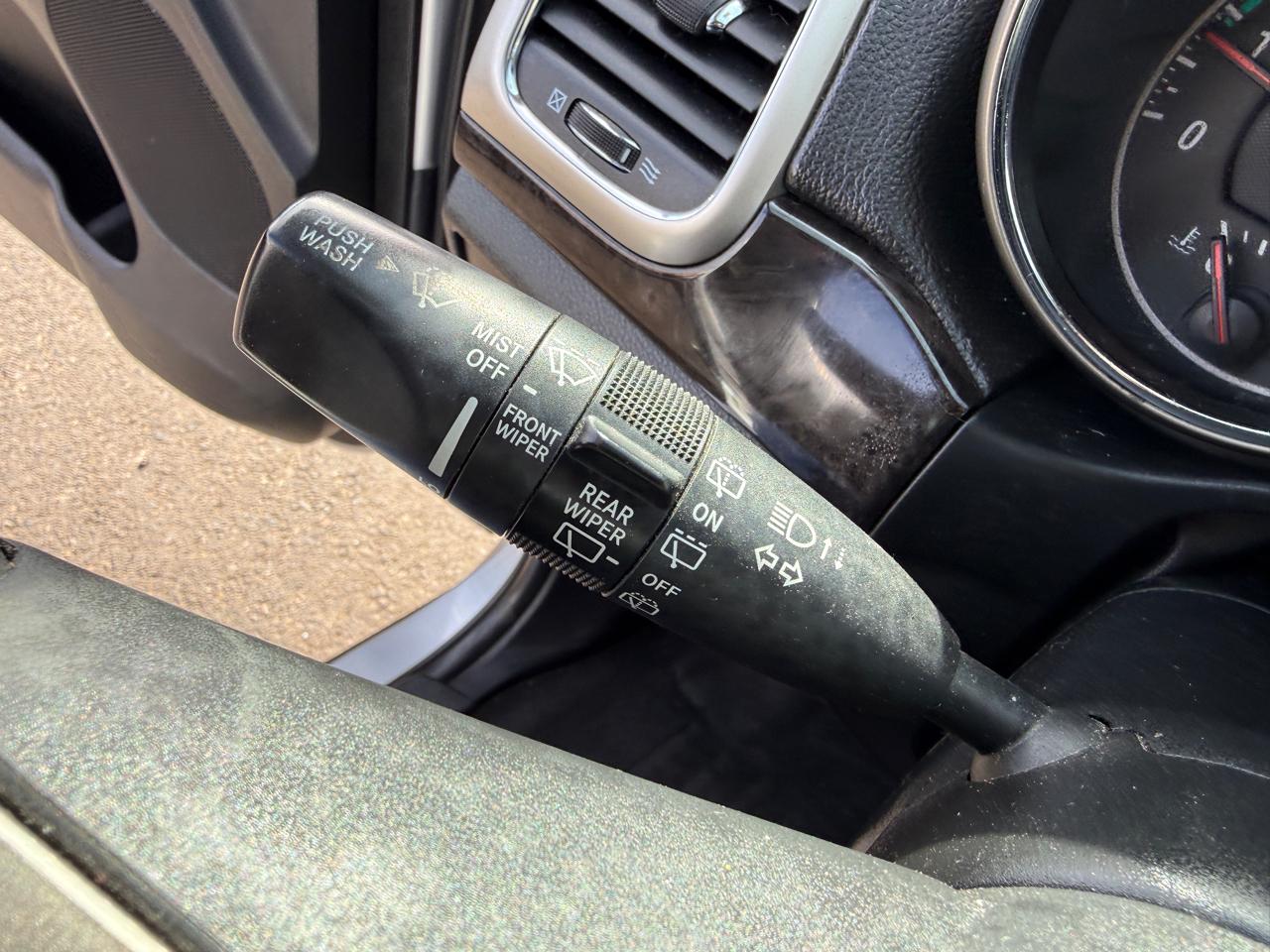 Jeep Grand Cherokee Laredo 4WD 2012