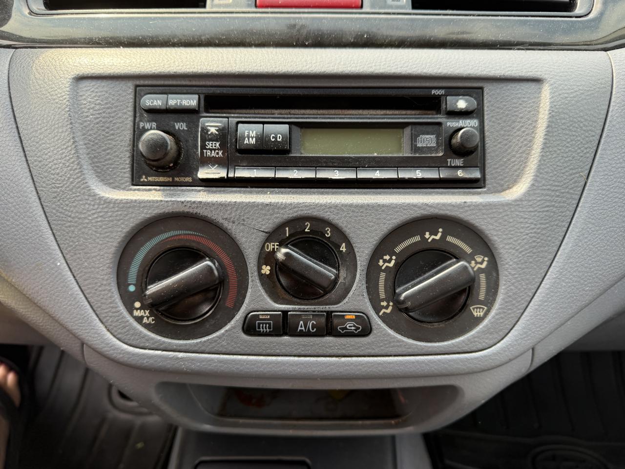 Mitsubishi Lancer ES 2003