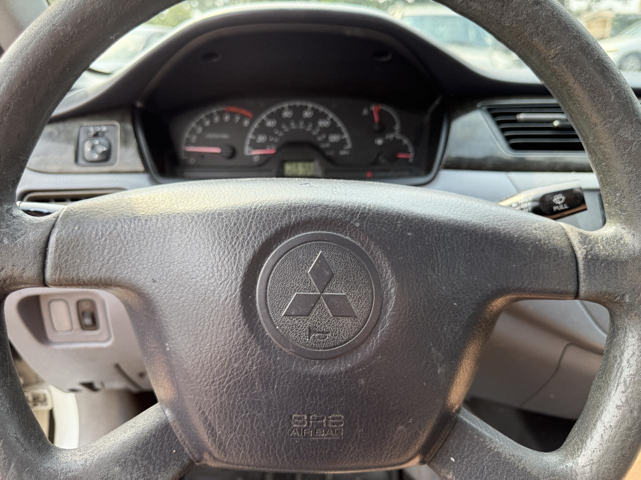 Mitsubishi Lancer ES 2003