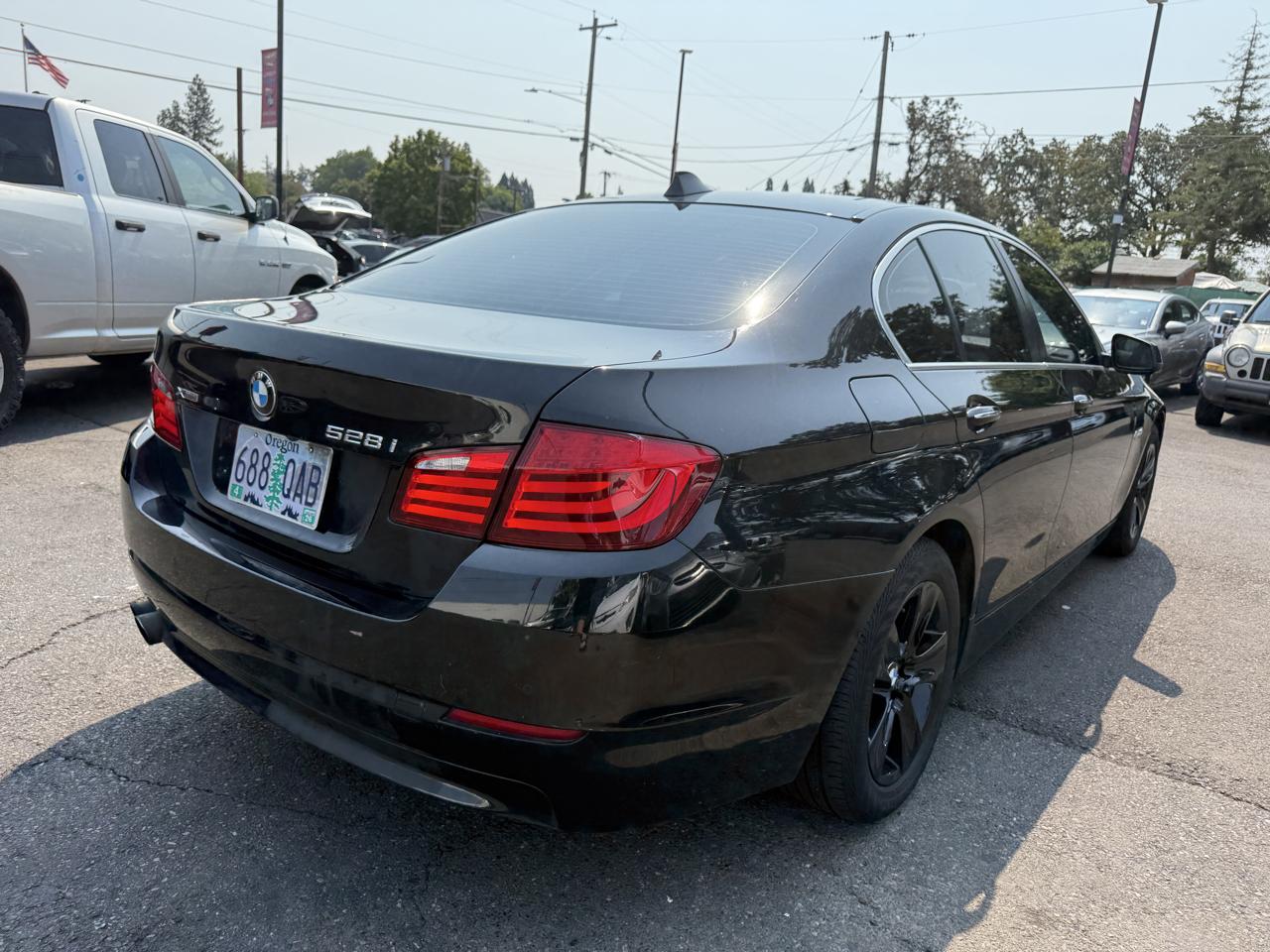 BMW 5-Series 528i xDrive 2013
