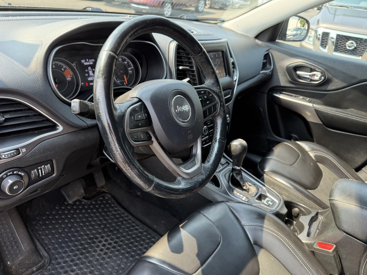 Jeep Cherokee Latitude Plus FWD 2019