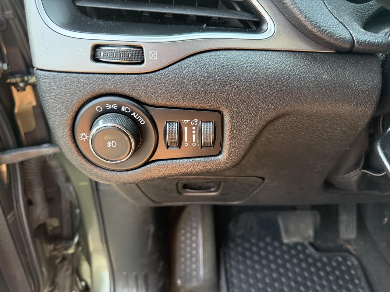 Jeep Cherokee Latitude Plus FWD 2019