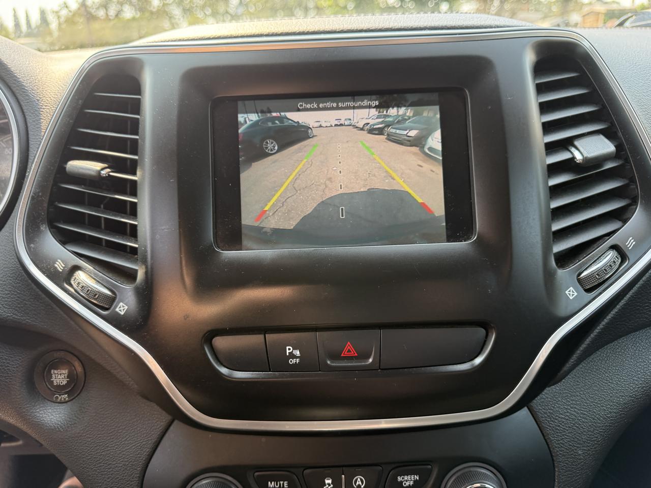 Jeep Cherokee Latitude Plus FWD 2019