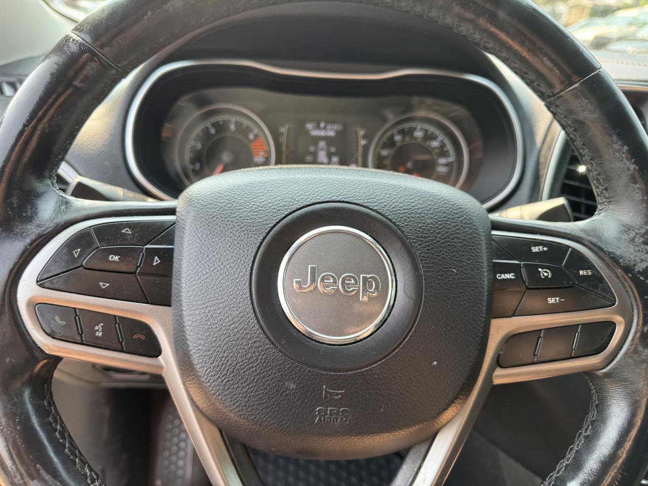 Jeep Cherokee Latitude Plus FWD 2019