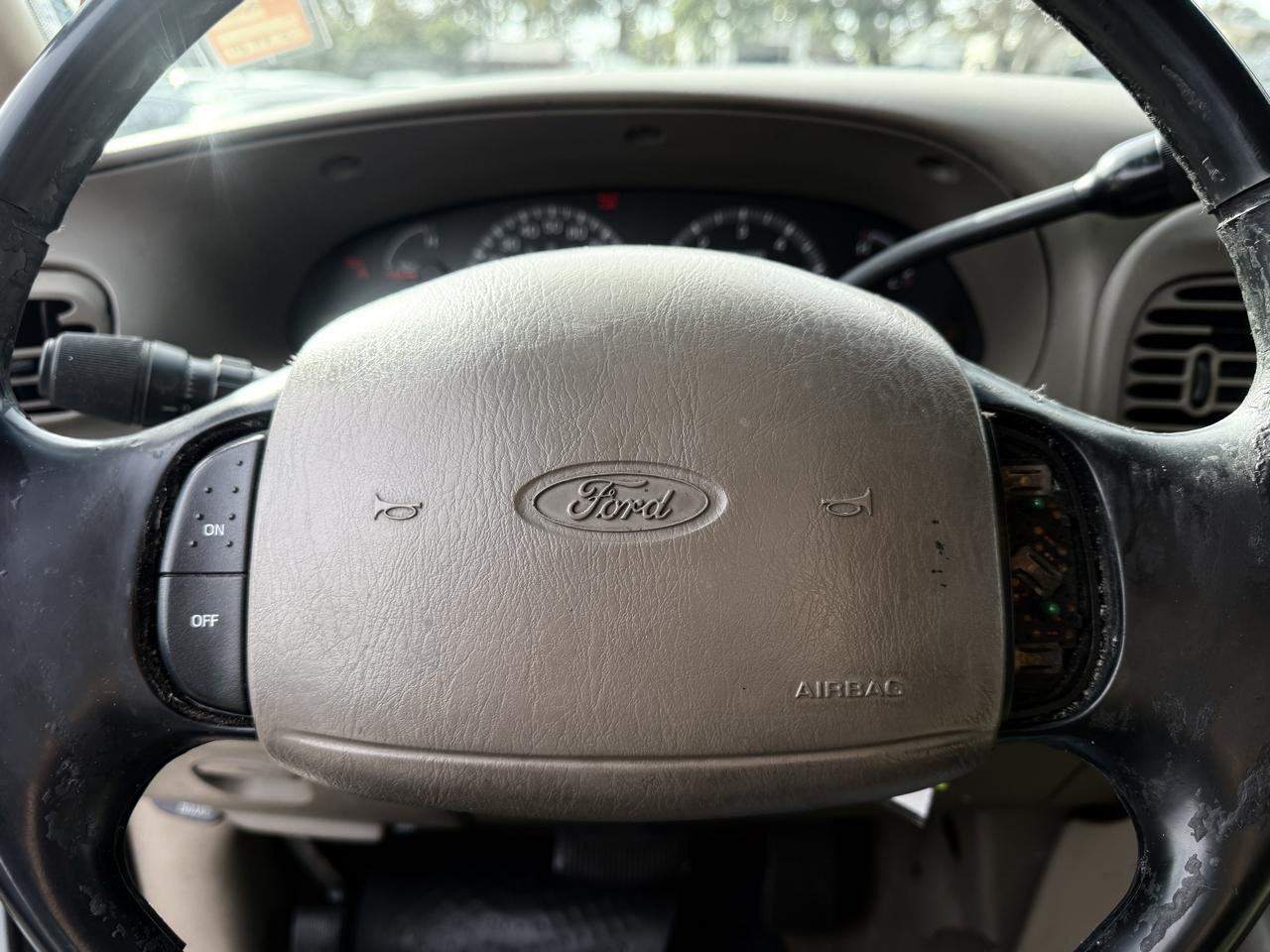 Ford Expedition Eddie Bauer 4WD 2001