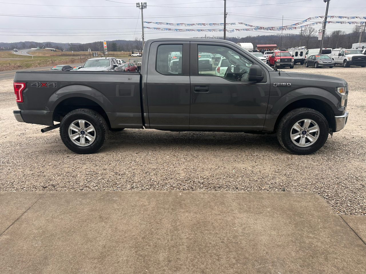 Ford F-150 4WD SuperCab 145" XL 2016