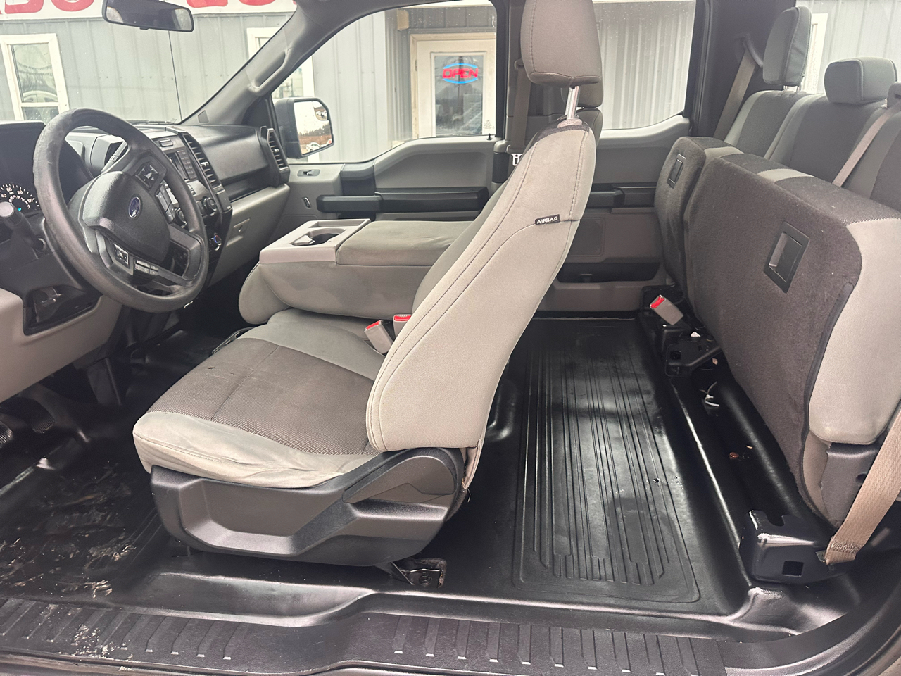 Ford F-150 4WD SuperCab 145" XL 2016