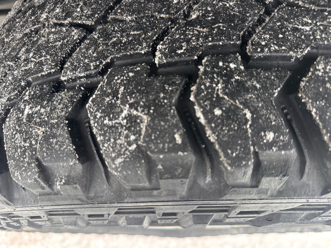 GMC Sierra 1500 4WD Ext Cab 143.5" SLE 2012