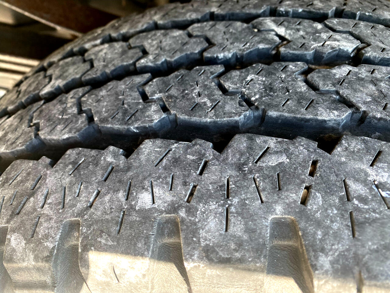 Ford Super Duty F-350 SRW 4WD Reg Cab 137" XLT 2012 Ford Super Duty F-350 SRW 4WD Reg Cab 137" XLT 2012