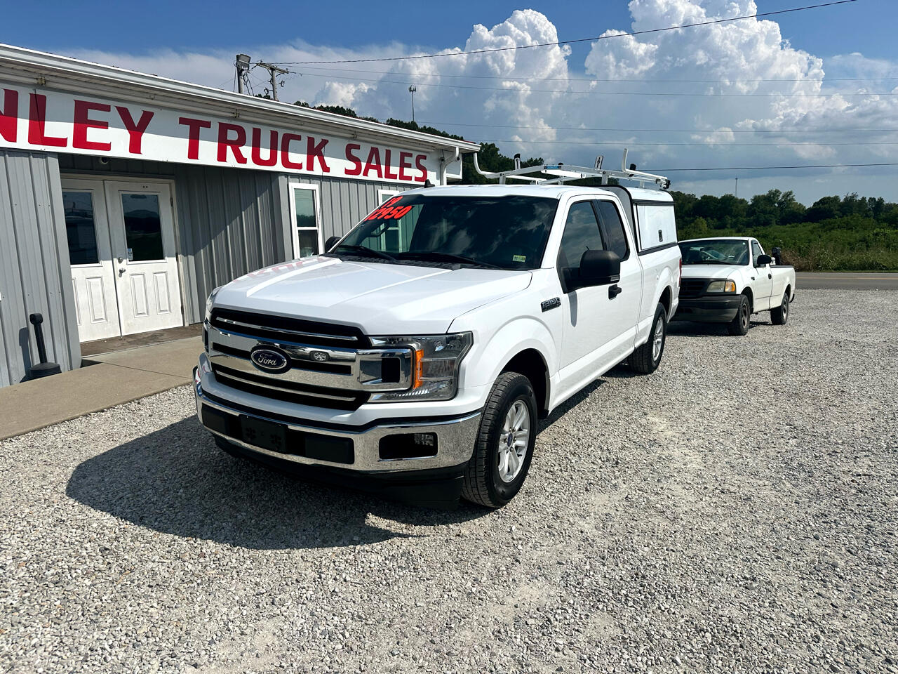 2019 Ford F-150 XLT photo 2