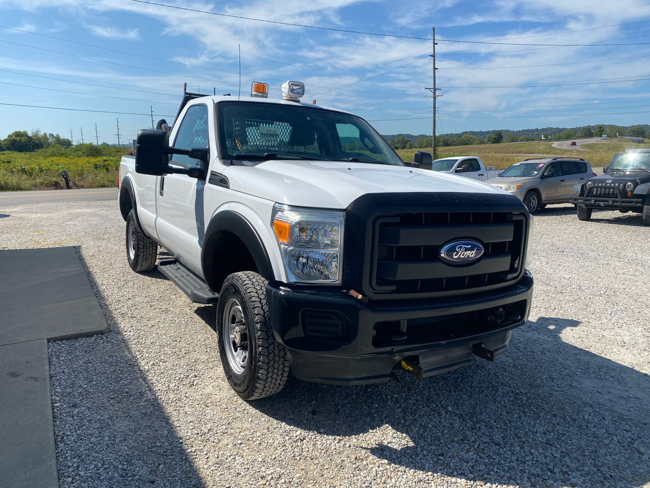 Ford Super Duty F-350 SRW 4WD Reg Cab 137" XLT 2012 Ford Super Duty F-350 SRW 4WD Reg Cab 137" XLT 2012