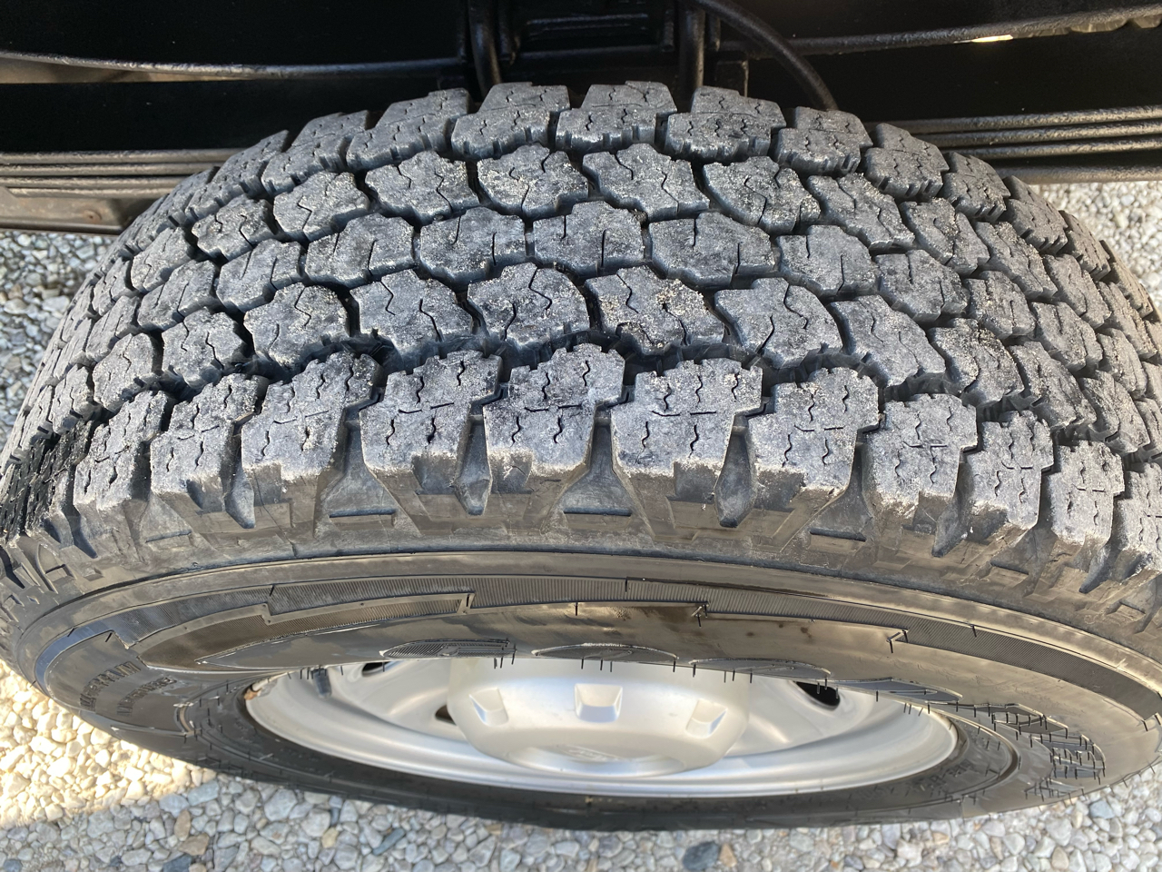 Ford Super Duty F-350 SRW 4WD Reg Cab 137" XLT 2012 Ford Super Duty F-350 SRW 4WD Reg Cab 137" XLT 2012