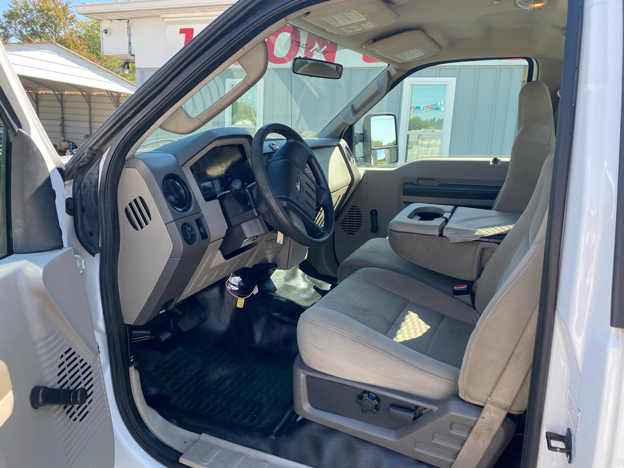 Ford Super Duty F-450 DRW 4WD Reg Cab 141" WB 60" CA XLT 2008 Ford Super Duty F-450 DRW 4WD Reg Cab 141" WB 60" CA XLT 2008