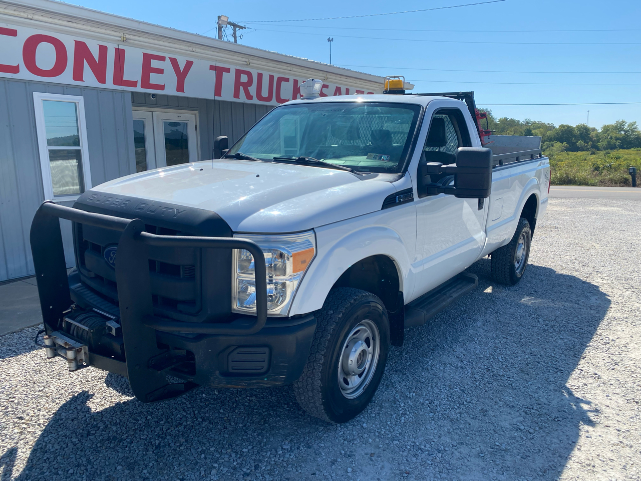Ford Super Duty F-350 SRW 4WD Reg Cab 137" XLT 2012 Ford Super Duty F-350 SRW 4WD Reg Cab 137" XLT 2012