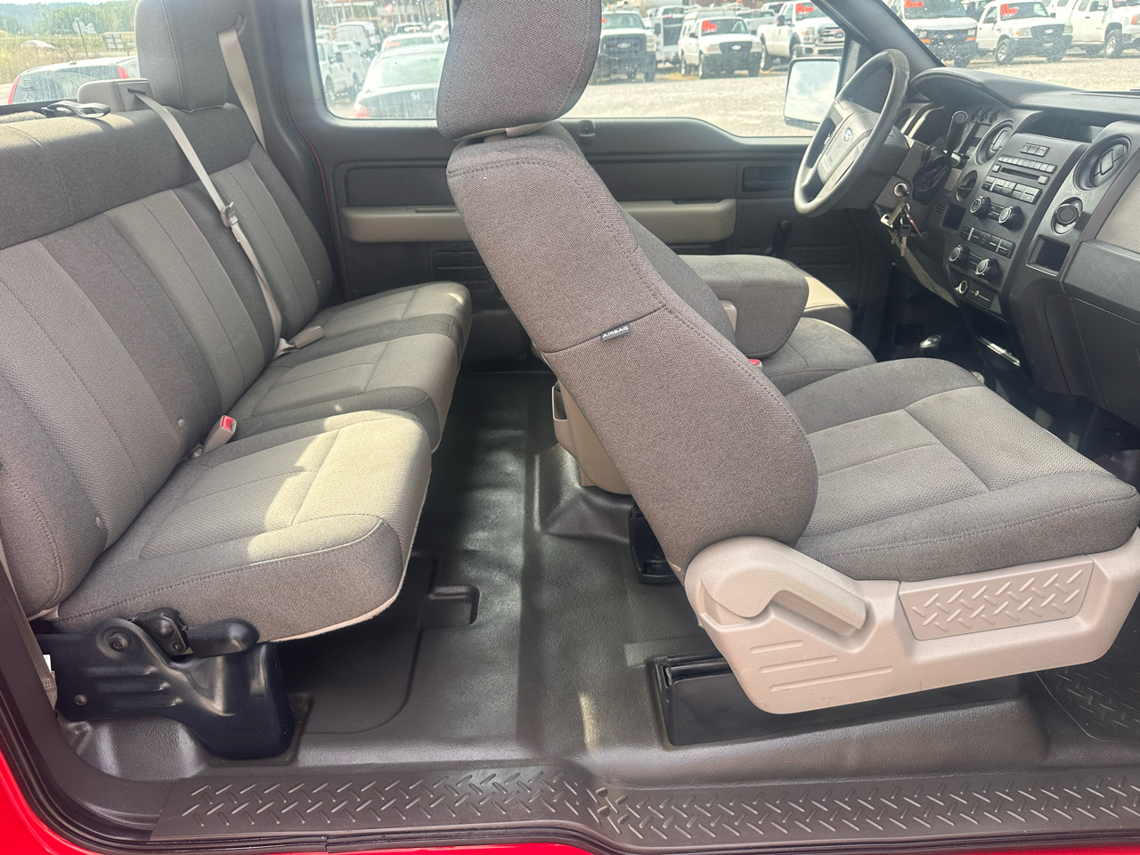 Ford F-150 4WD SuperCab 145" STX 2010 Ford F-150 4WD SuperCab 145" STX 2010