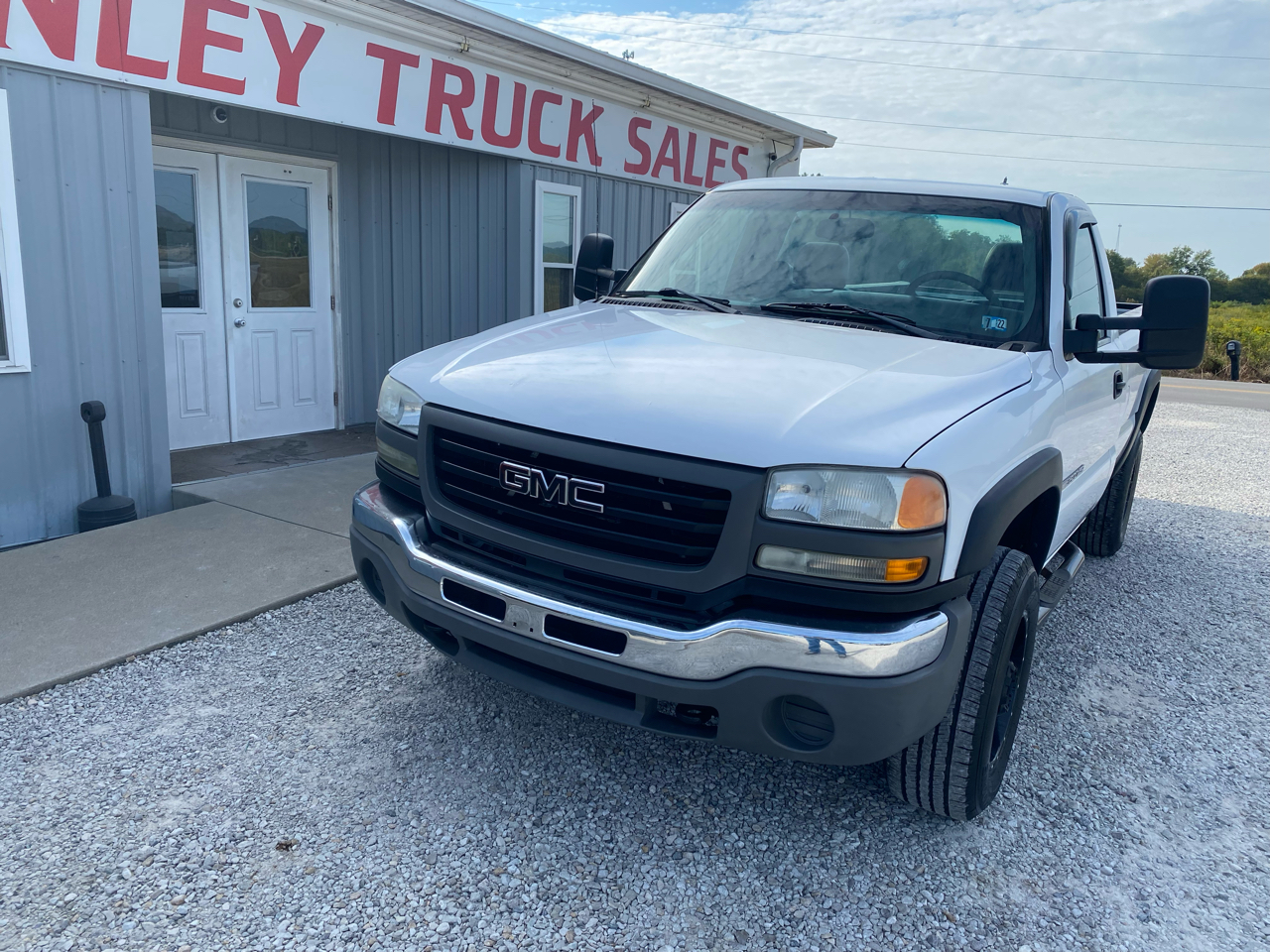 GMC Sierra 2500HD Reg Cab 133" WB 4WD Work Truck 2006 GMC Sierra 2500HD Reg Cab 133" WB 4WD Work Truck 2006
