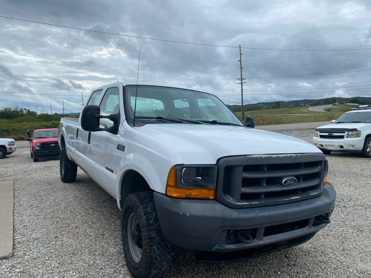 2001 Ford F-350 XL photo 2