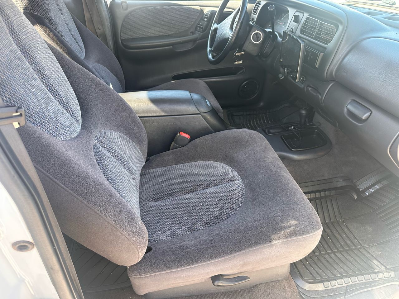 Dodge Dakota Club Cab 131" WB 4WD Sport 1998 Dodge Dakota Club Cab 131" WB 4WD Sport 1998