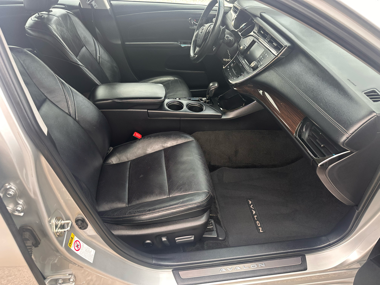 Toyota Avalon 4dr Sdn XLE Premium (Natl) 2014 Toyota Avalon 4dr Sdn XLE Premium (Natl) 2014