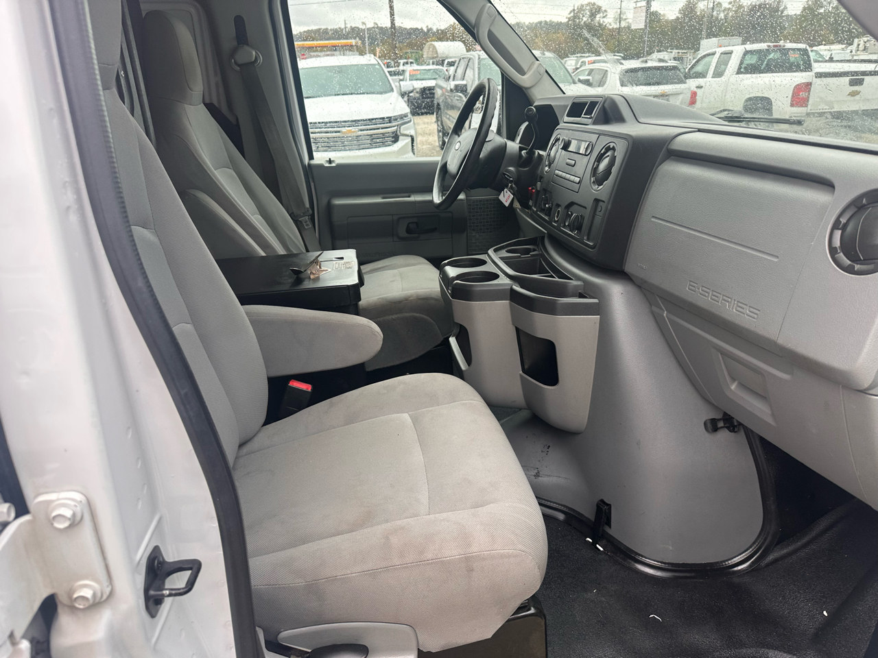 Ford Econoline Cargo Van E-250 Recreational 2011 Ford Econoline Cargo Van E-250 Recreational 2011