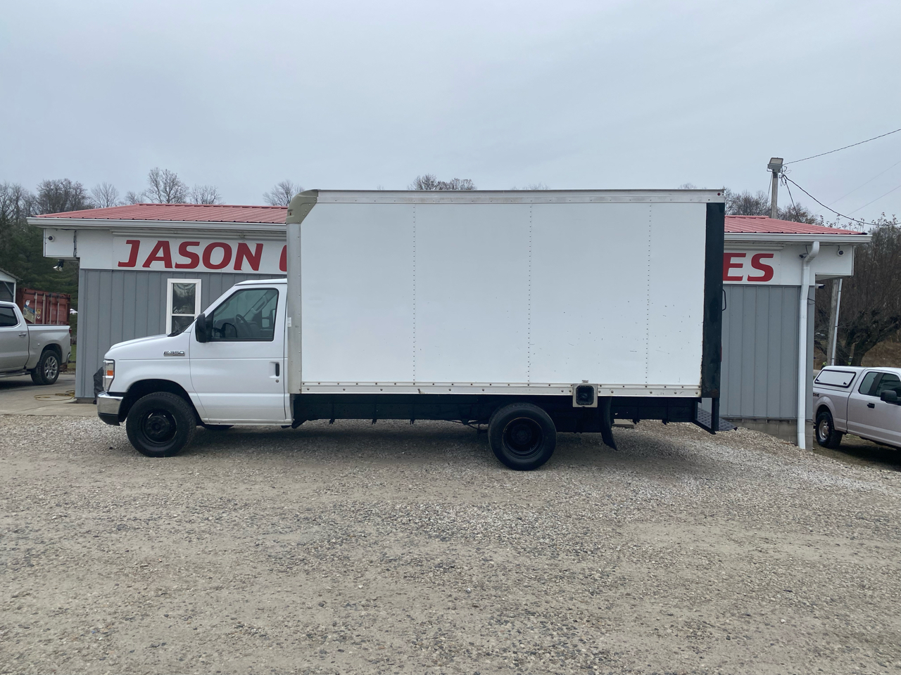 2017 Ford E-Series Cutaway E-350 DRW 138" WB