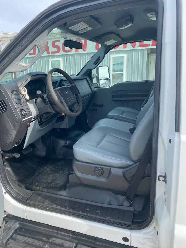 Ford Super Duty F-350 SRW 4WD Reg Cab 137" XLT 2013