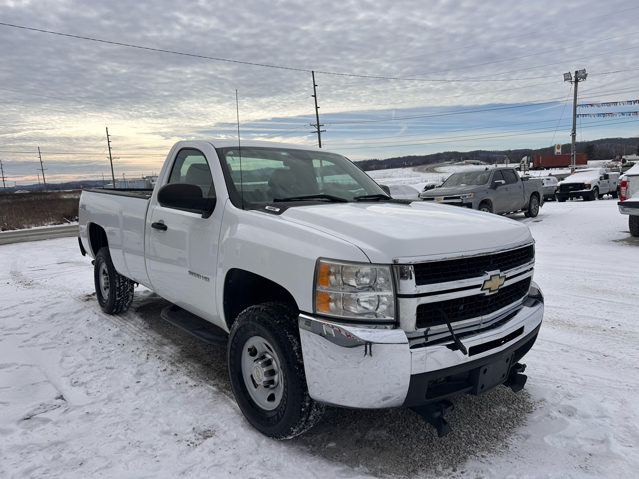 Chevrolet Silverado 2500HD 4WD Reg Cab 133" Work Truck 2010