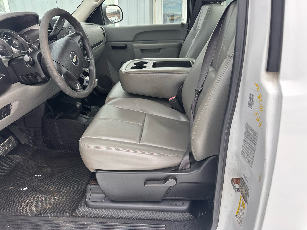 Chevrolet Silverado 2500HD 4WD Reg Cab 133" Work Truck 2010