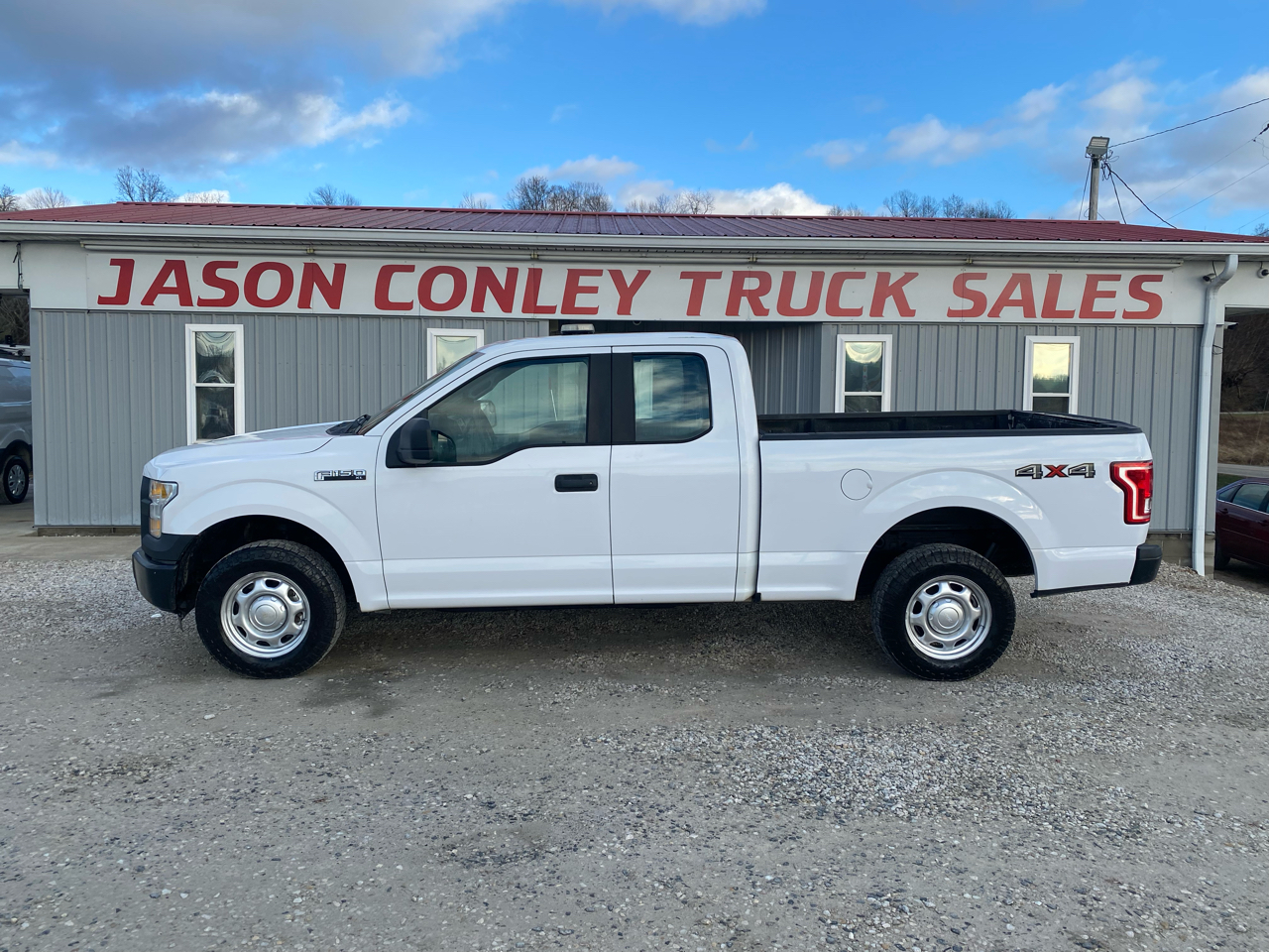 Ford F-150 4WD SuperCab 163" XL 2015