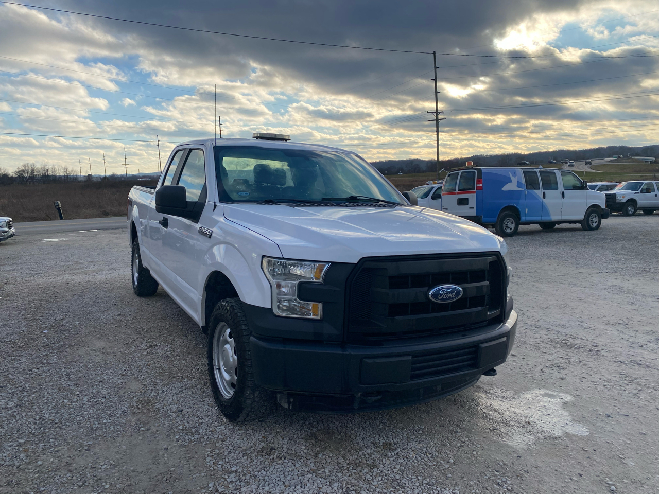Ford F-150 4WD SuperCab 163" XL 2015