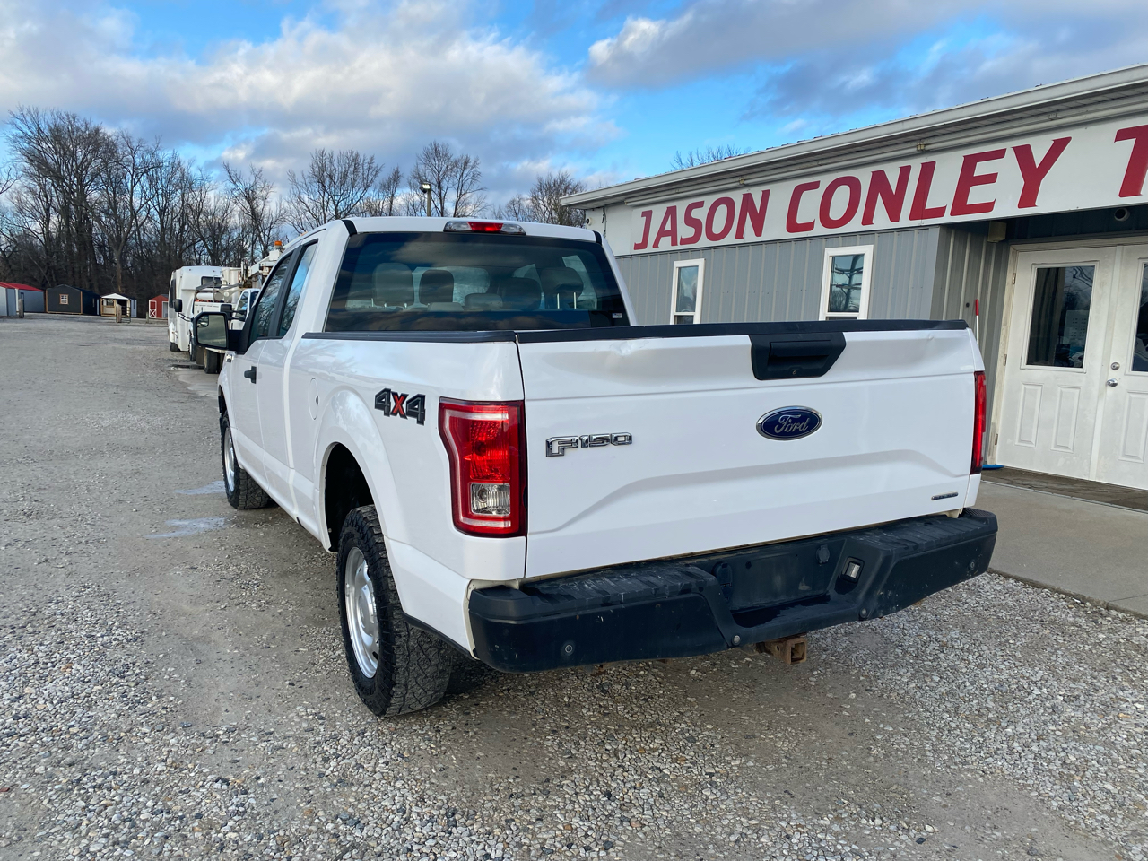Ford F-150 4WD SuperCab 163" XL 2015