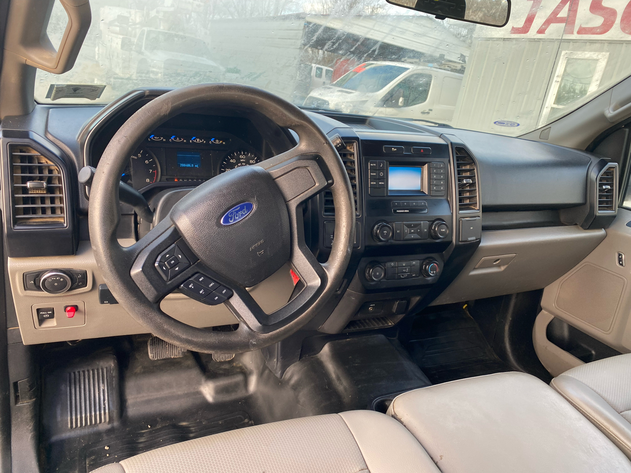 Ford F-150 4WD SuperCab 163" XL 2015