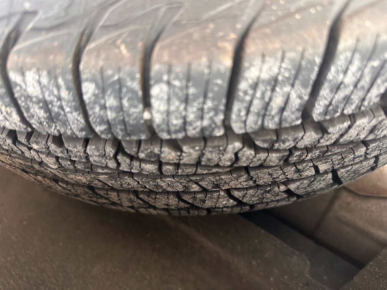 Toyota Corolla 4dr Sdn Man (Natl) 2010